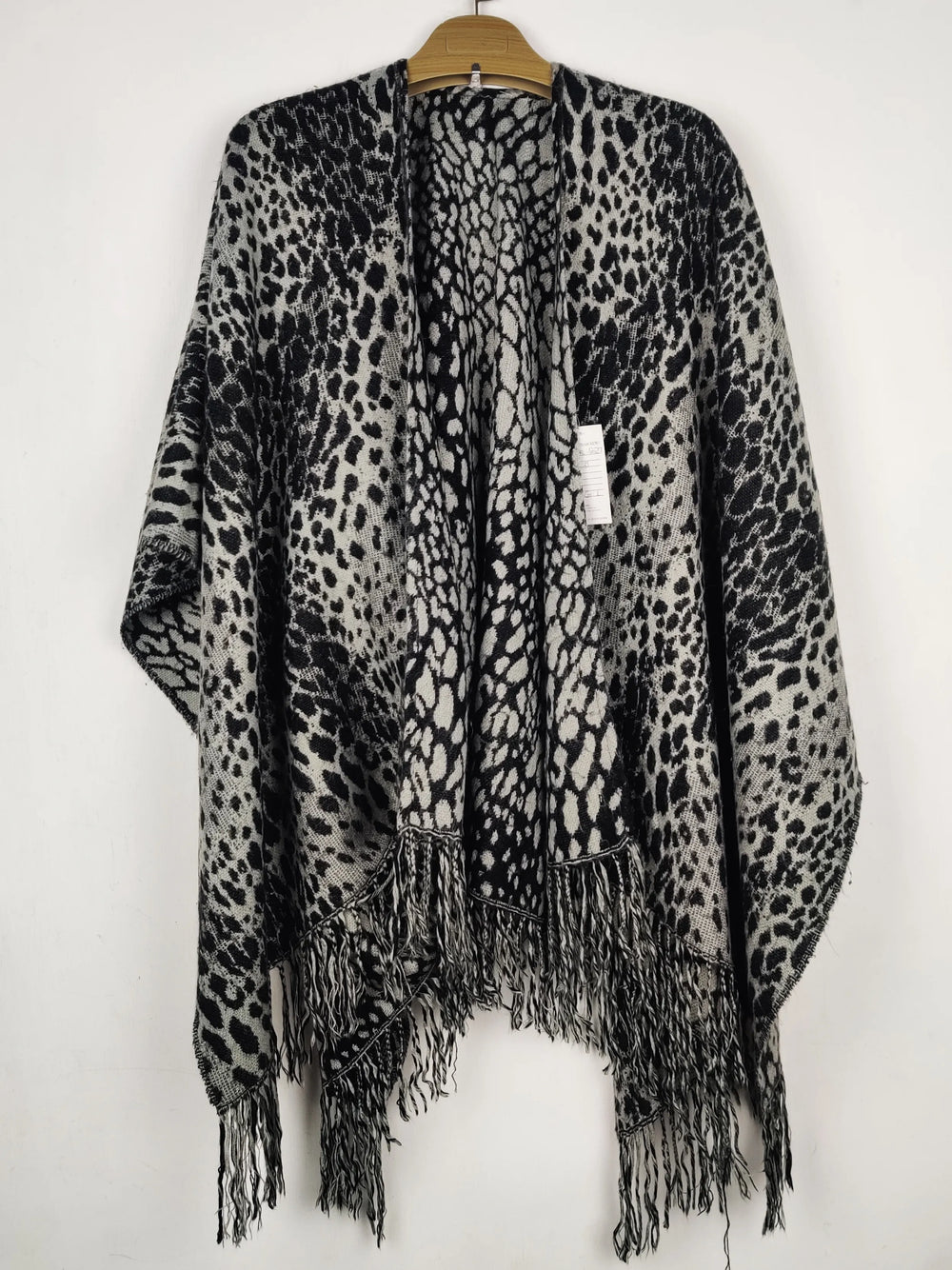 Buy online pre-used pre-loved 100% authentic & Original branded Unknown Brand (CS-5027) available in Pakistan. Top international brands avilable.