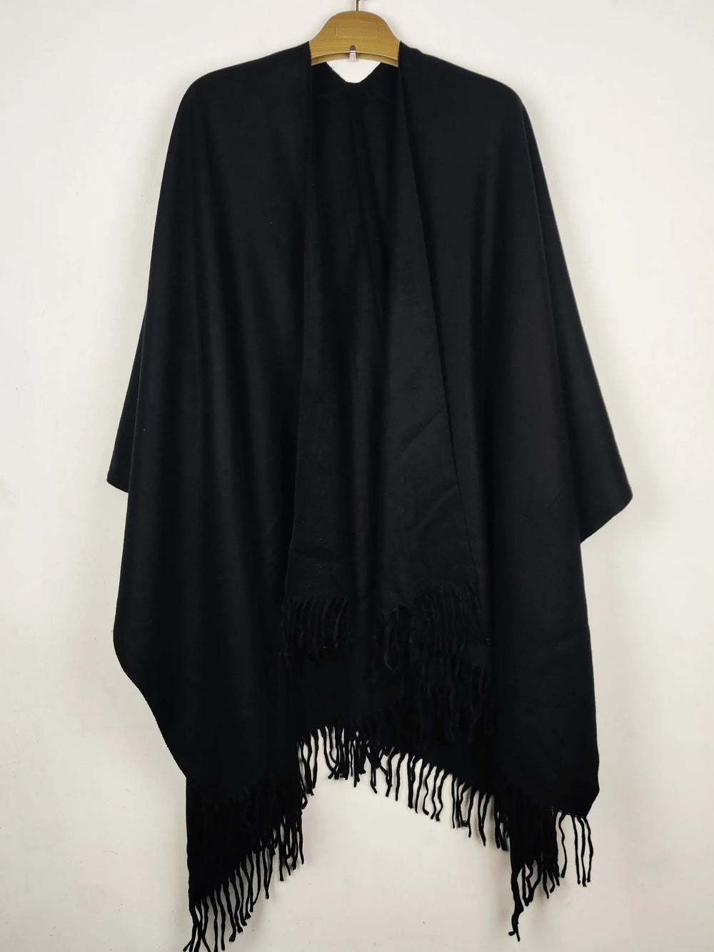 Buy online pre-used pre-loved 100% authentic & Original branded Unknown Brand (CS-5031) available in Pakistan. Top international brands avilable.