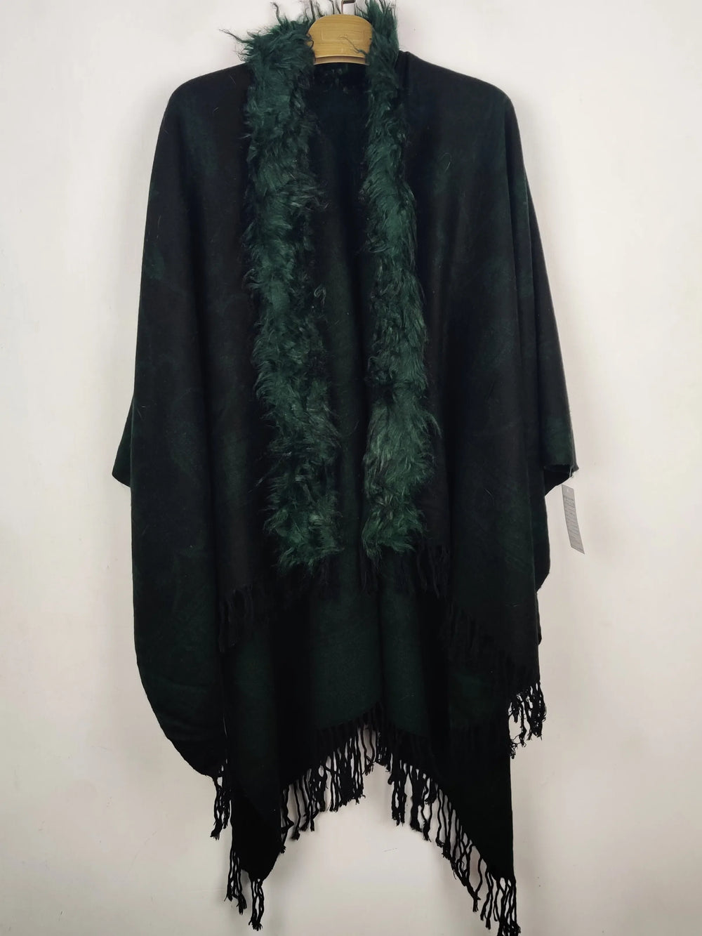 Buy online pre-used pre-loved 100% authentic & Original branded Unknown Brand (CS-5086) available in Pakistan. Top international brands avilable.