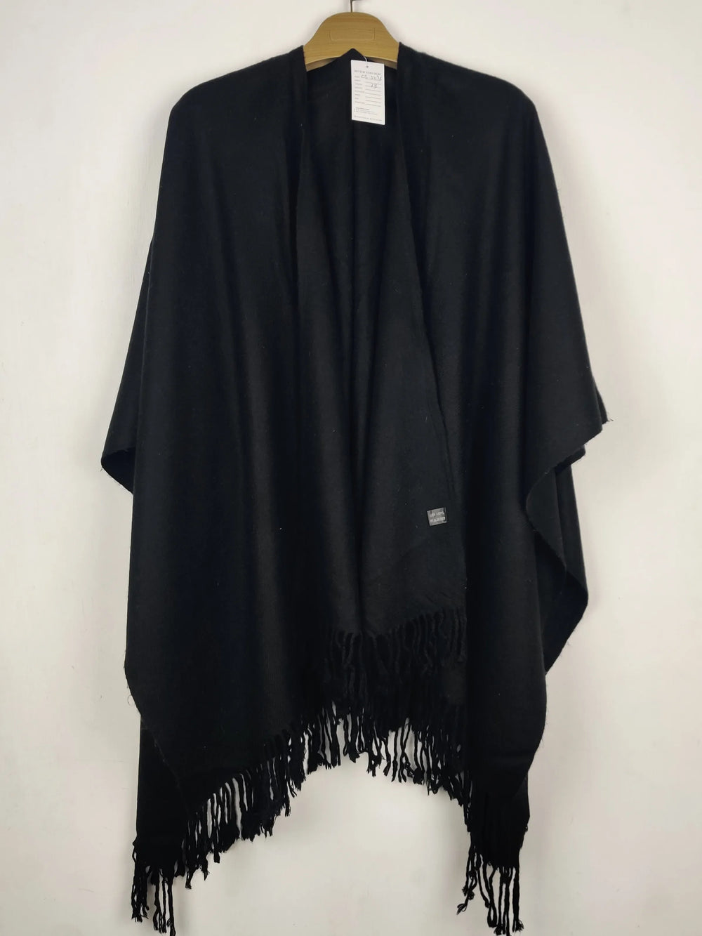 Buy online pre-used pre-loved 100% authentic & Original branded Unknown Brand (CS-5096) available in Pakistan. Top international brands avilable.