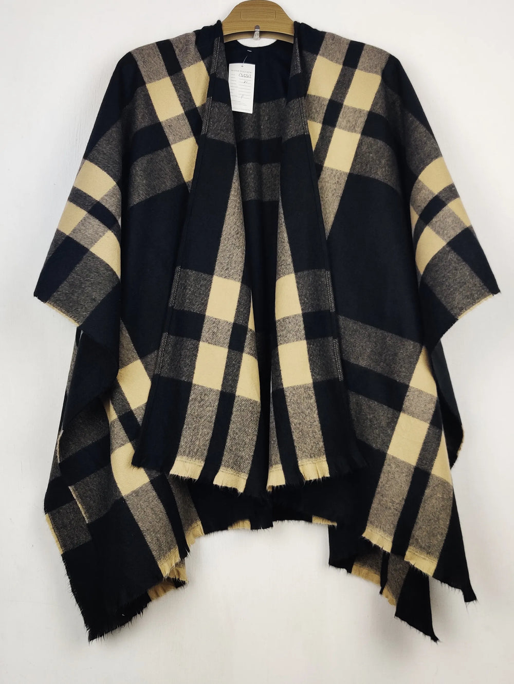 Buy online pre-used pre-loved 100% authentic & Original branded Unknown Brand (CS-5303) available in Pakistan. Top international brands avilable.