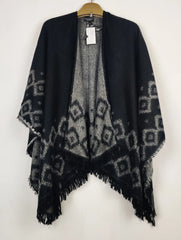 Buy online pre-used pre-loved 100% authentic & Original branded Zara (CS-5352) available in Pakistan. Top international brands avilable.
