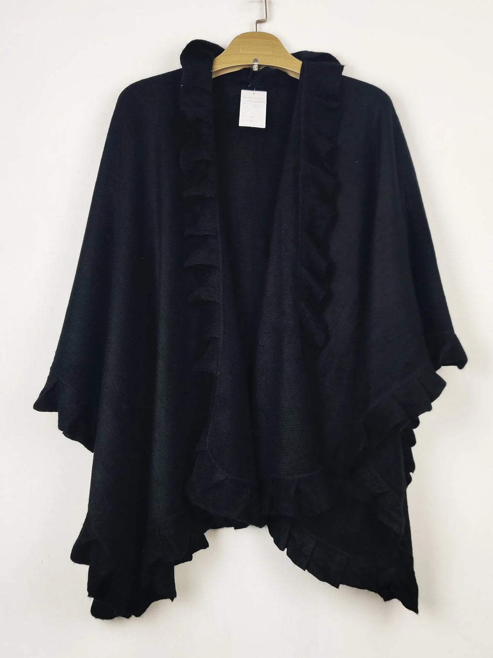 Buy online pre-used pre-loved 100% authentic & Original branded Unknown Brand (CS-5484) available in Pakistan. Top international brands avilable.