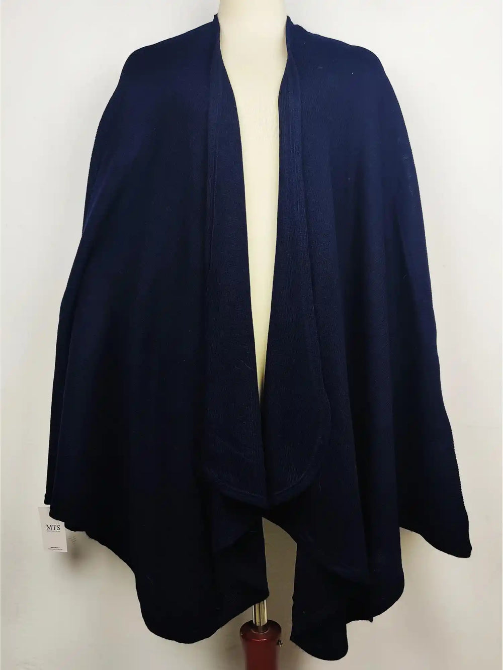 Buy online pre-used pre-loved 100% authentic & Original branded Unknown Brand (CS-955) available in Pakistan. Top international brands avilable.