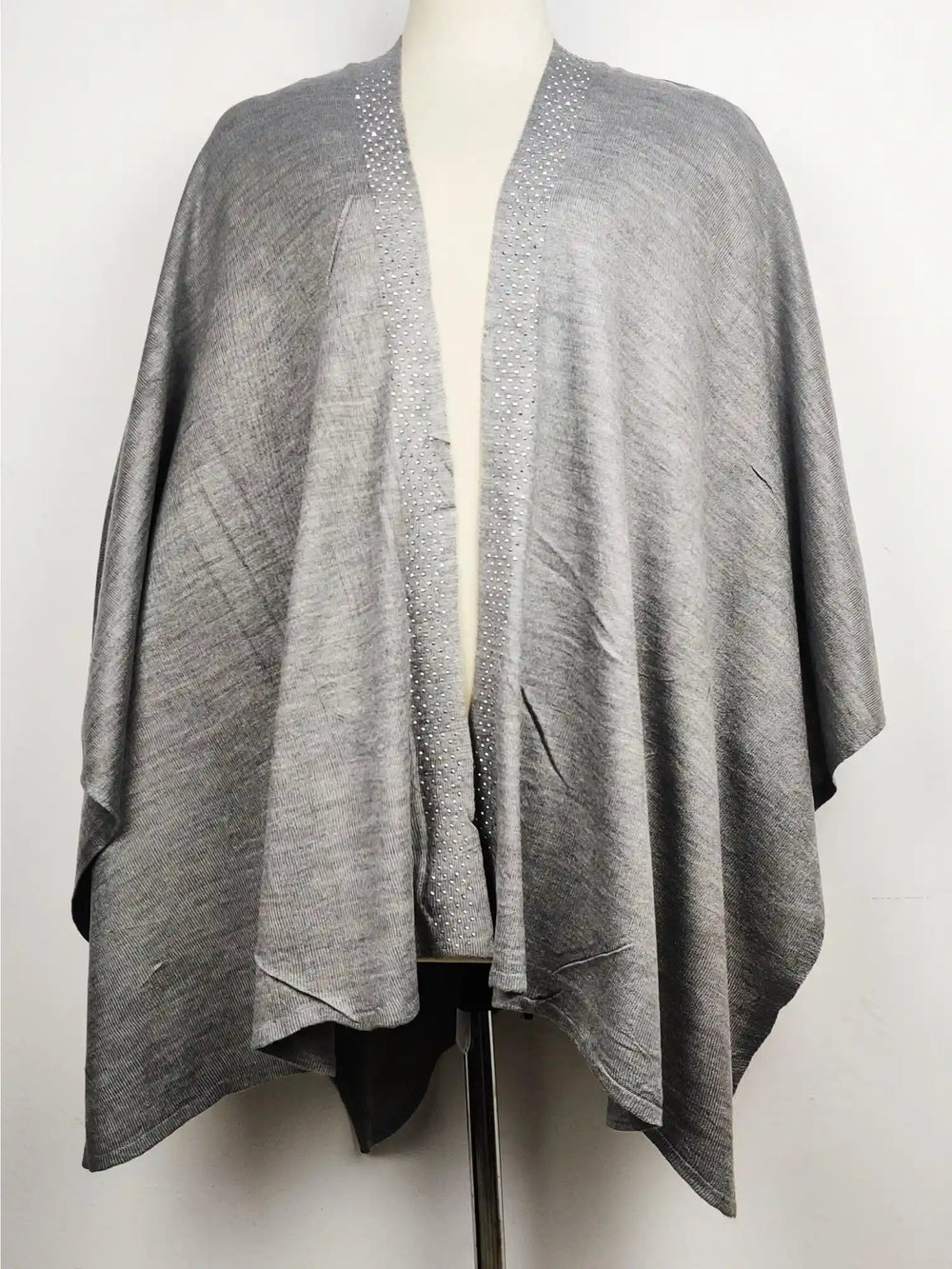 Buy online pre-used pre-loved 100% authentic & Original branded Unknown Brand (CS-962) available in Pakistan. Top international brands avilable.