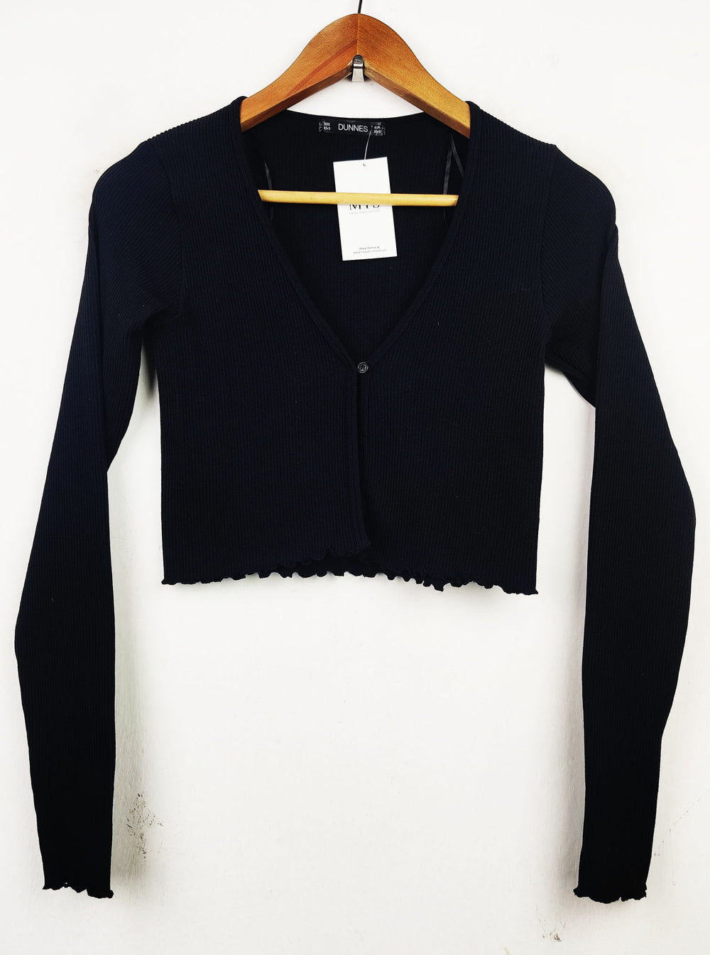 Buy online pre-used pre-loved 100% authentic & Original branded Dunnes Stores (CT-1012) available in Pakistan. Top international brands avilable.