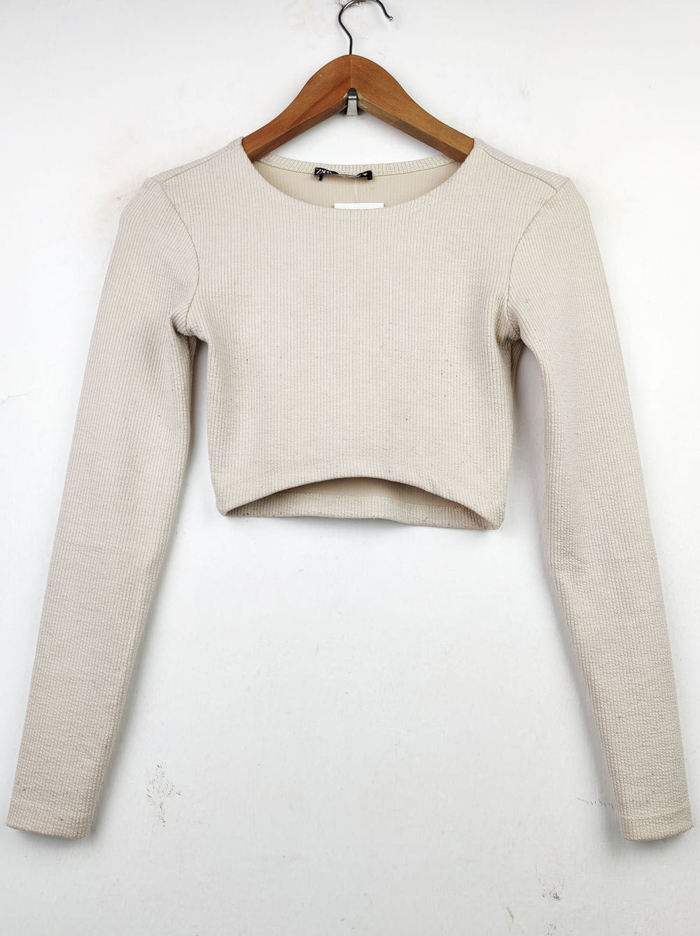 Buy online pre-used pre-loved 100% authentic & Original branded Zara (CT-1131) available in Pakistan. Top international brands avilable.