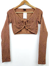 Buy online pre-used pre-loved 100% authentic & Original branded Outfitters (CT-1132) available in Pakistan. Top international brands avilable.