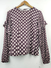 Buy online pre-used pre-loved 100% authentic & Original branded H&M (CT-1240) available in Pakistan. Top international brands avilable.