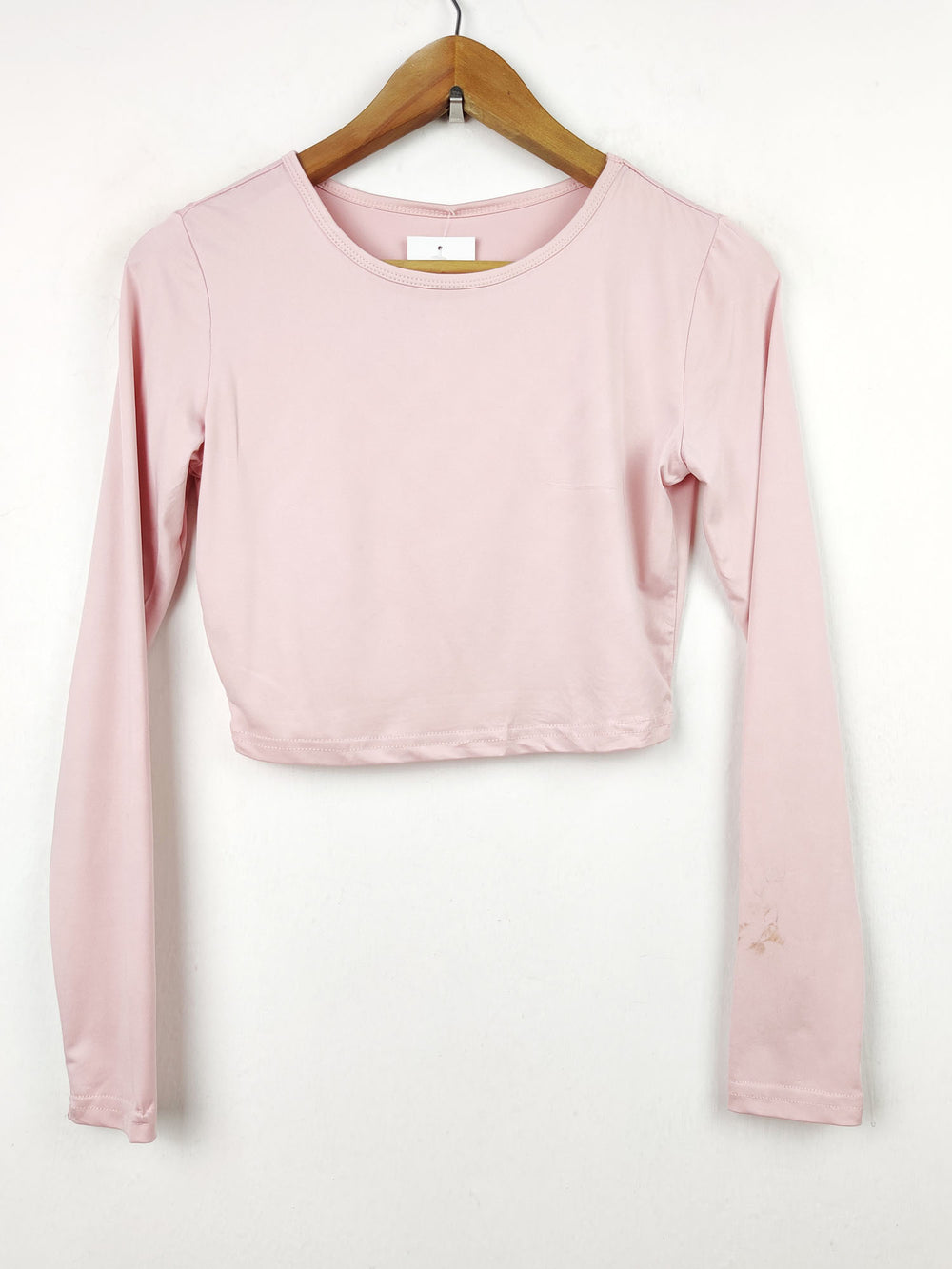 Buy online pre-used pre-loved 100% authentic & Original branded Unknown Brand (CT-131) available in Pakistan. Top international brands avilable.