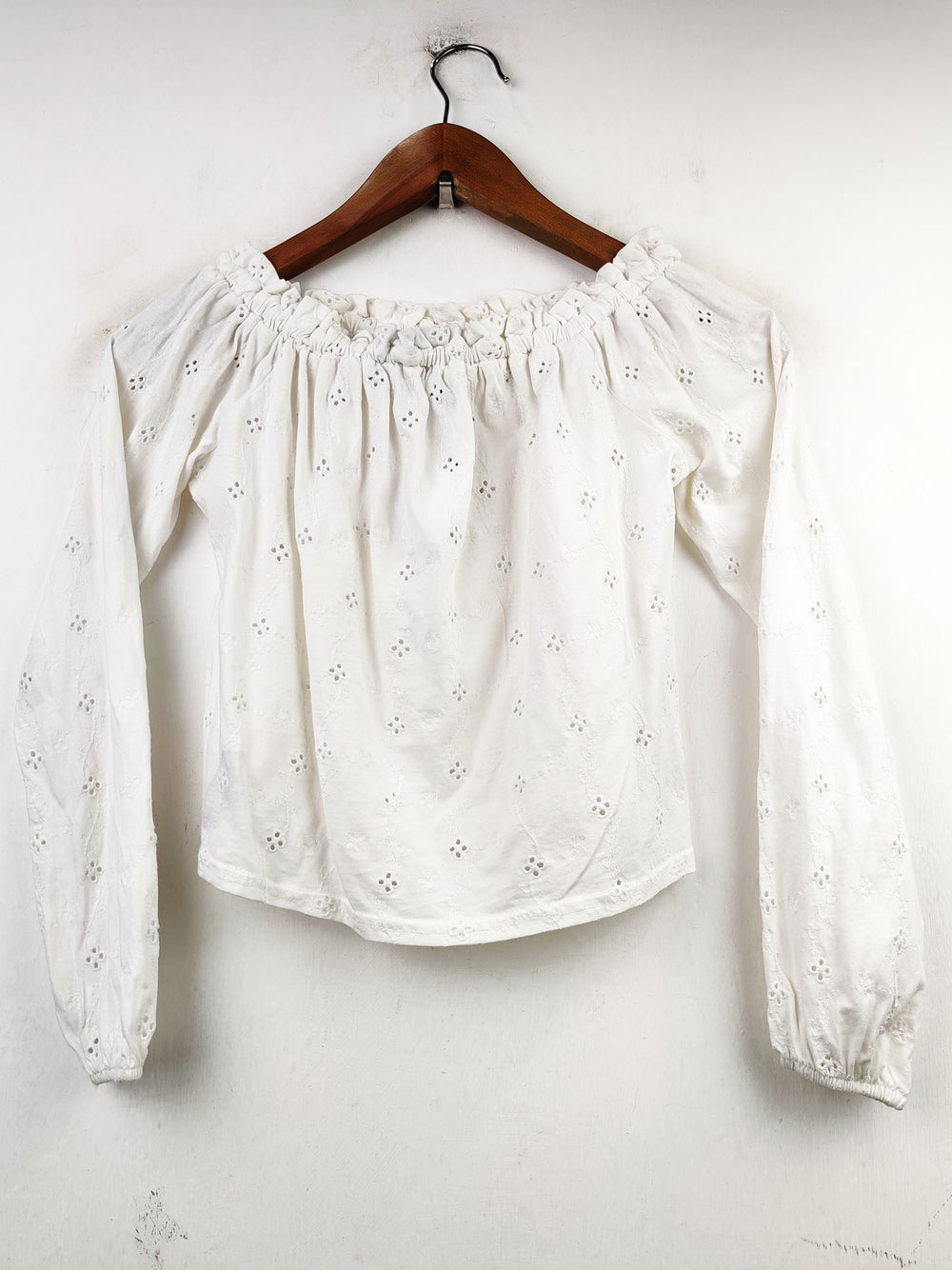 Buy online pre-used pre-loved 100% authentic & Original branded New Look (CT-1375) available in Pakistan. Top international brands avilable.