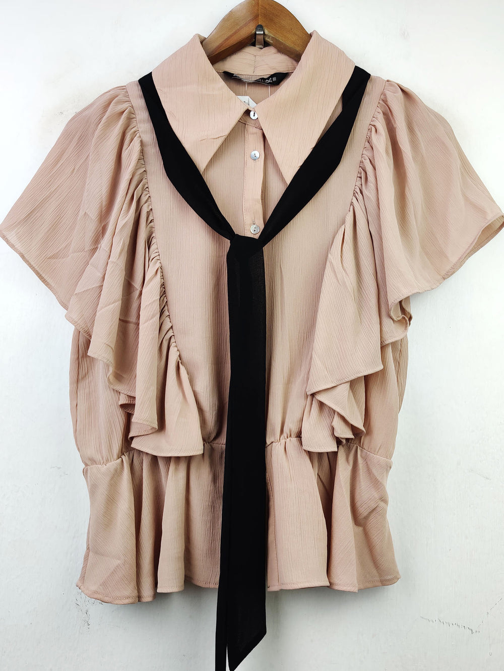 Buy online pre-used pre-loved 100% authentic & Original branded Zara (CT-1544) available in Pakistan. Top international brands avilable.