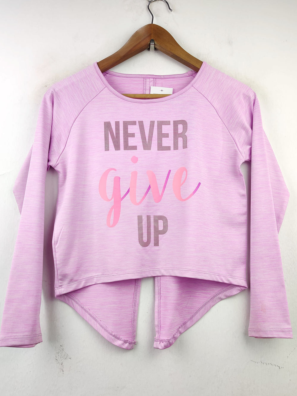 Buy online pre-used pre-loved 100% authentic & Original branded Unknown Brand (CT-1583) available in Pakistan. Top international brands avilable.