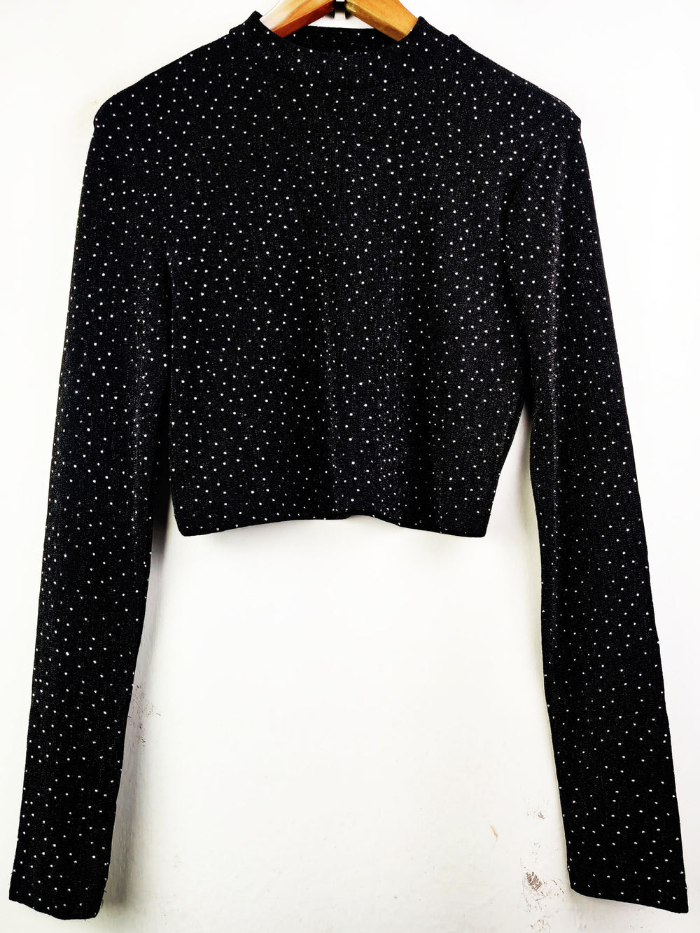 Buy online pre-used pre-loved 100% authentic & Original branded Unknown Brand (CT-1624) available in Pakistan. Top international brands avilable.