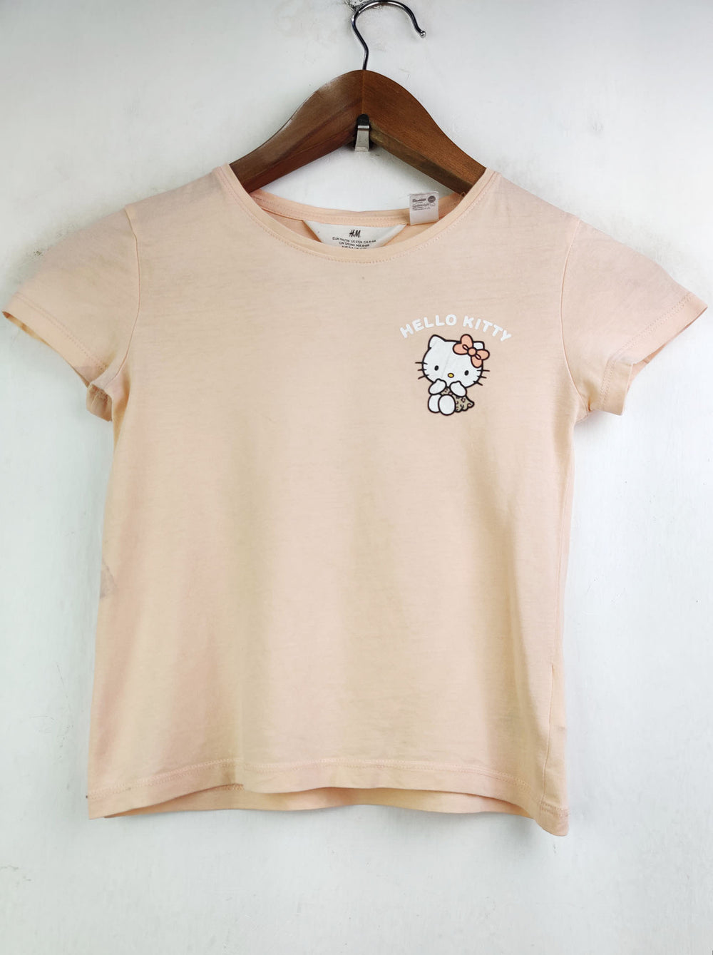 Buy online pre-used pre-loved 100% authentic & Original branded H&M (CT-1626) available in Pakistan. Top international brands avilable.