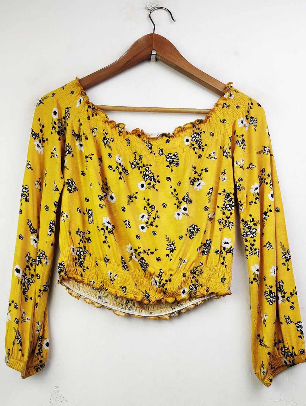 Buy online pre-used pre-loved 100% authentic & Original branded Primark (CT-1688) available in Pakistan. Top international brands avilable.