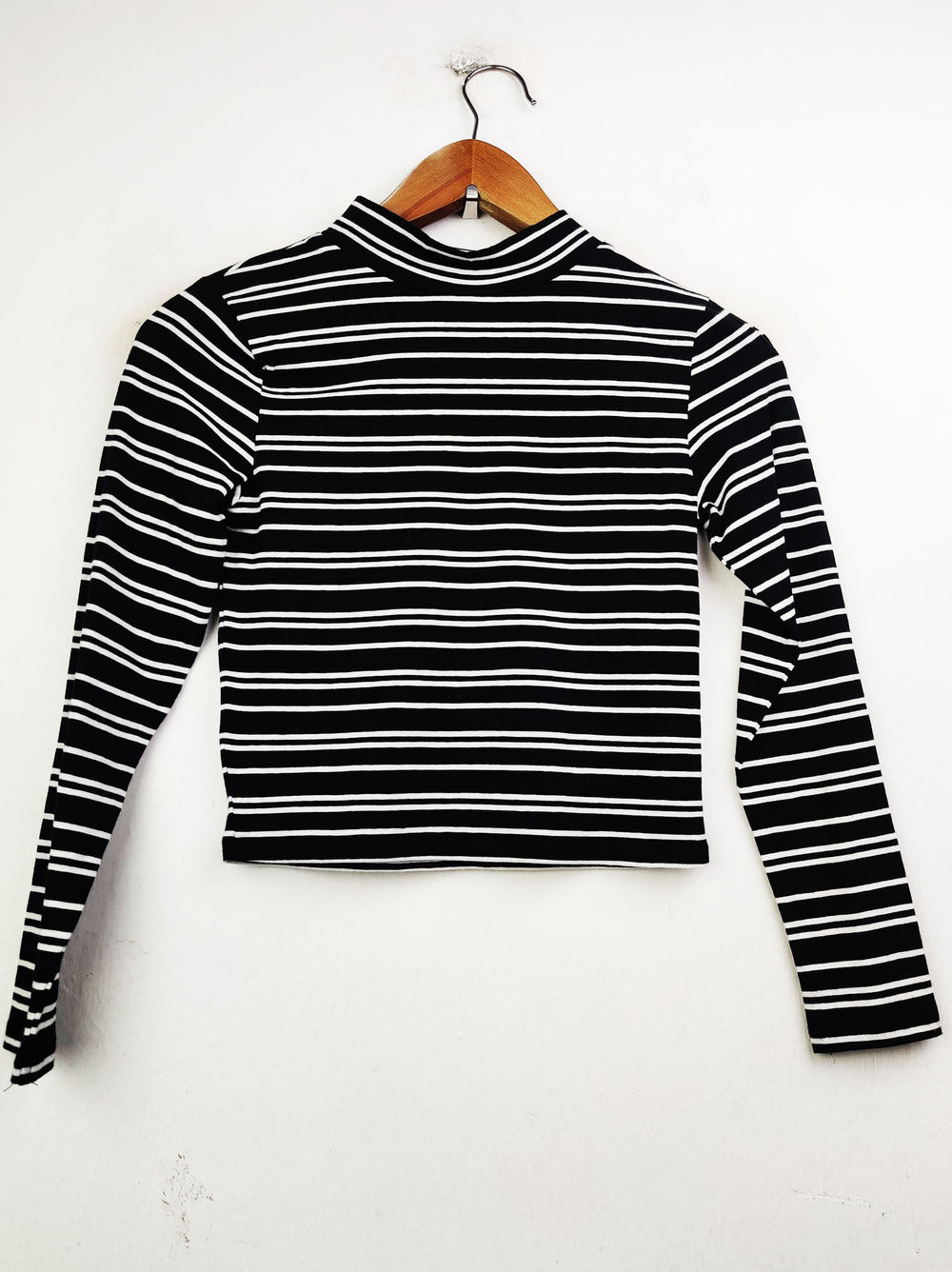 Buy online pre-used pre-loved 100% authentic & Original branded New Look 915 (CT-1743) available in Pakistan. Top international brands avilable.