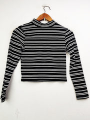 Buy online pre-used pre-loved 100% authentic & Original branded New Look 915 (CT-1743) available in Pakistan. Top international brands avilable.