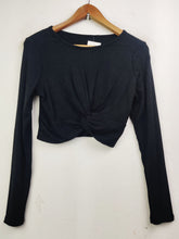 Buy online pre-used pre-loved 100% authentic & Original branded Unknown Brand (CT-1777) available in Pakistan. Top international brands avilable.