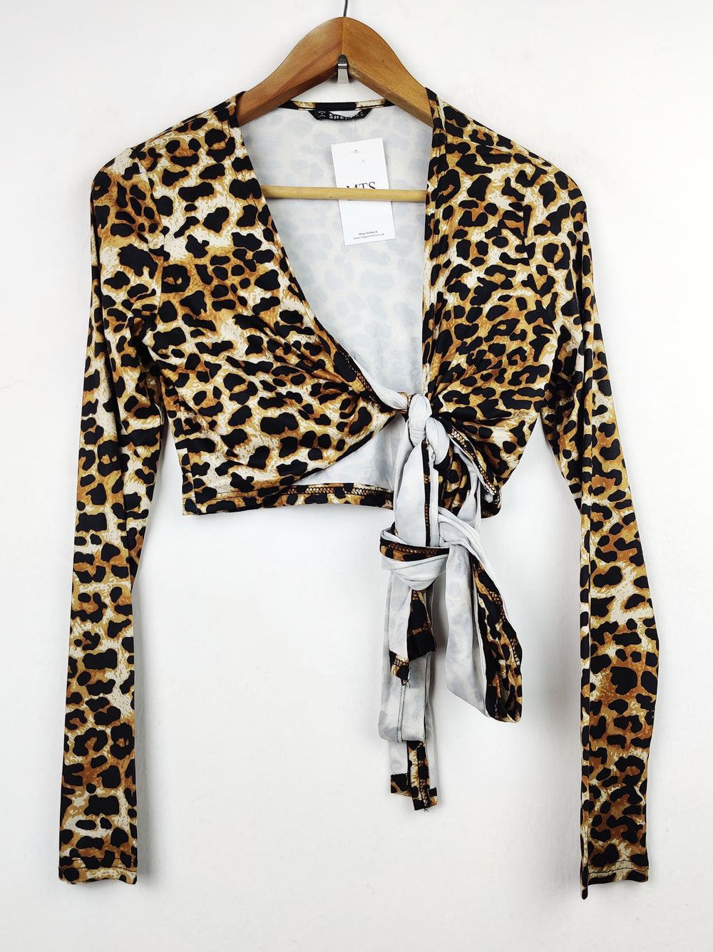 Buy online pre-used pre-loved 100% authentic & Original branded Shein (CT-203) available in Pakistan. Top international brands avilable.