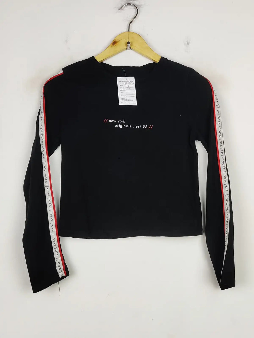 Buy online pre-used pre-loved 100% authentic & Original branded 915 Genration (CT-2124) available in Pakistan. Top international brands avilable.