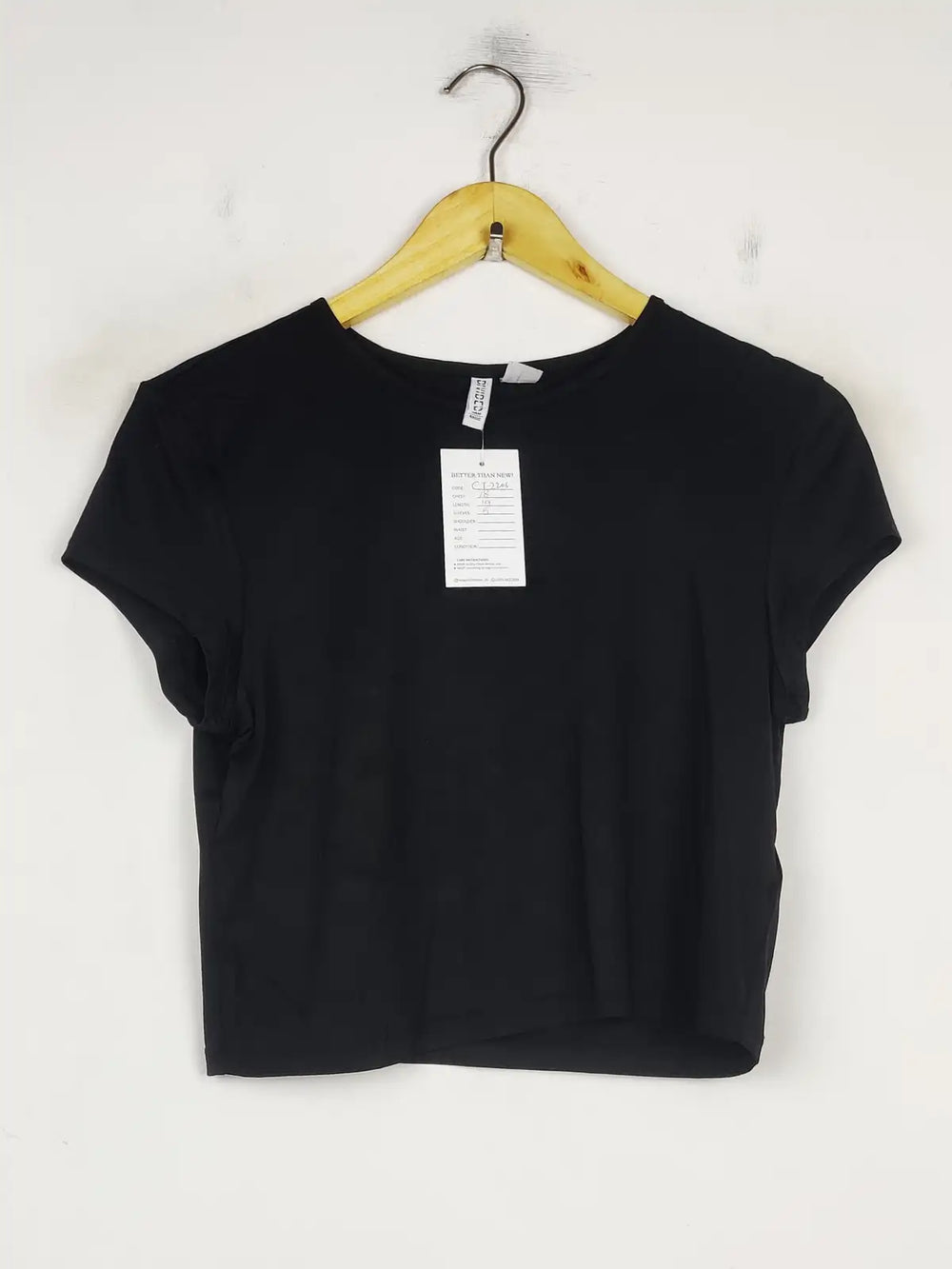 Buy online pre-used pre-loved 100% authentic & Original branded H&M (CT-2206) available in Pakistan. Top international brands avilable.