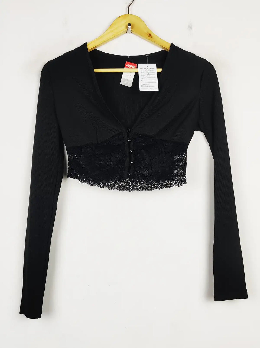 Buy online pre-used pre-loved 100% authentic & Original branded Unknown Brand (CT-2219) available in Pakistan. Top international brands avilable.