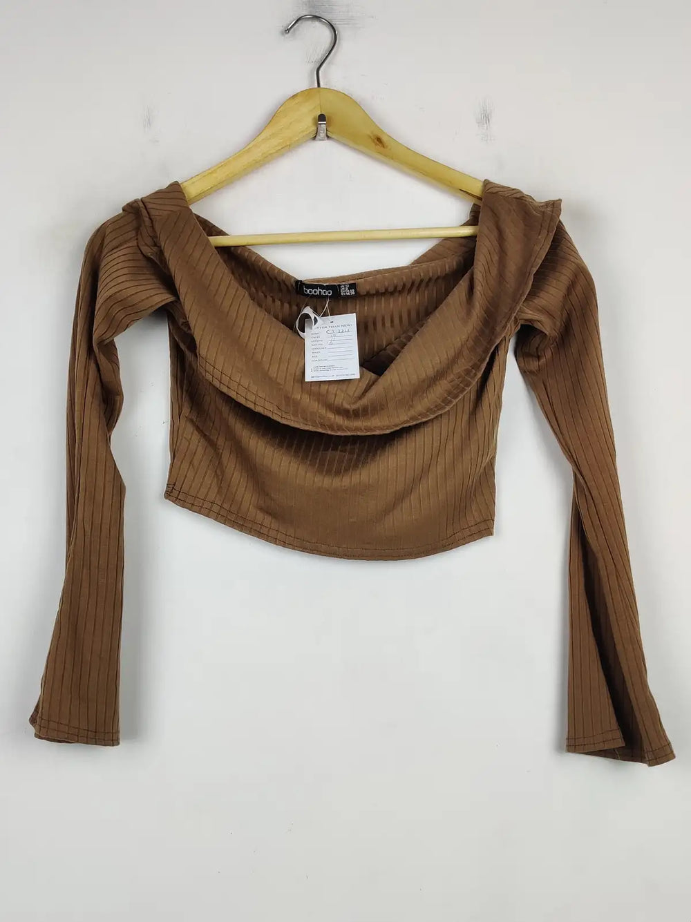 Buy online pre-used pre-loved 100% authentic & Original branded Boohoo (CT-2223) available in Pakistan. Top international brands avilable.