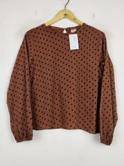 Buy online pre-used pre-loved 100% authentic & Original branded Zara (CT-2300) available in Pakistan. Top international brands avilable.