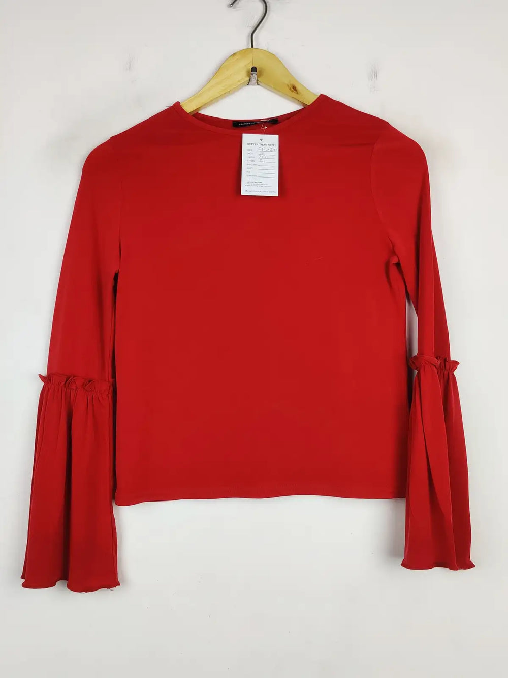 Buy online pre-used pre-loved 100% authentic & Original branded Clothes Minded (CT-2302) available in Pakistan. Top international brands avilable.