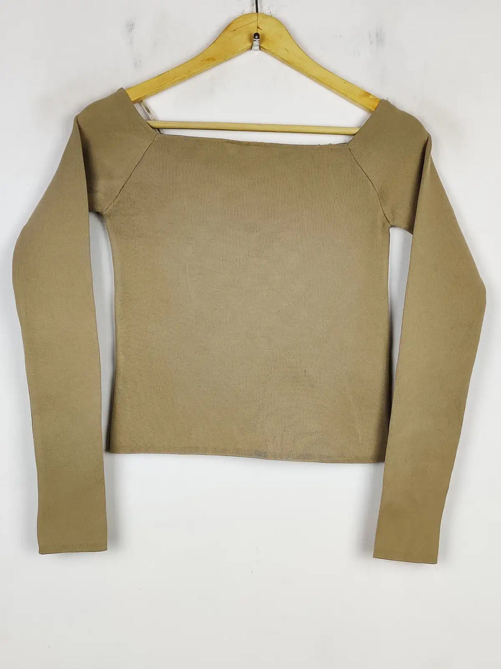 Buy online pre-used pre-loved 100% authentic & Original branded Zara (CT-2864) available in Pakistan. Top international brands avilable.