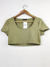 Buy online pre-used pre-loved 100% authentic & Original branded Shein (CT-335) available in Pakistan. Top international brands avilable.