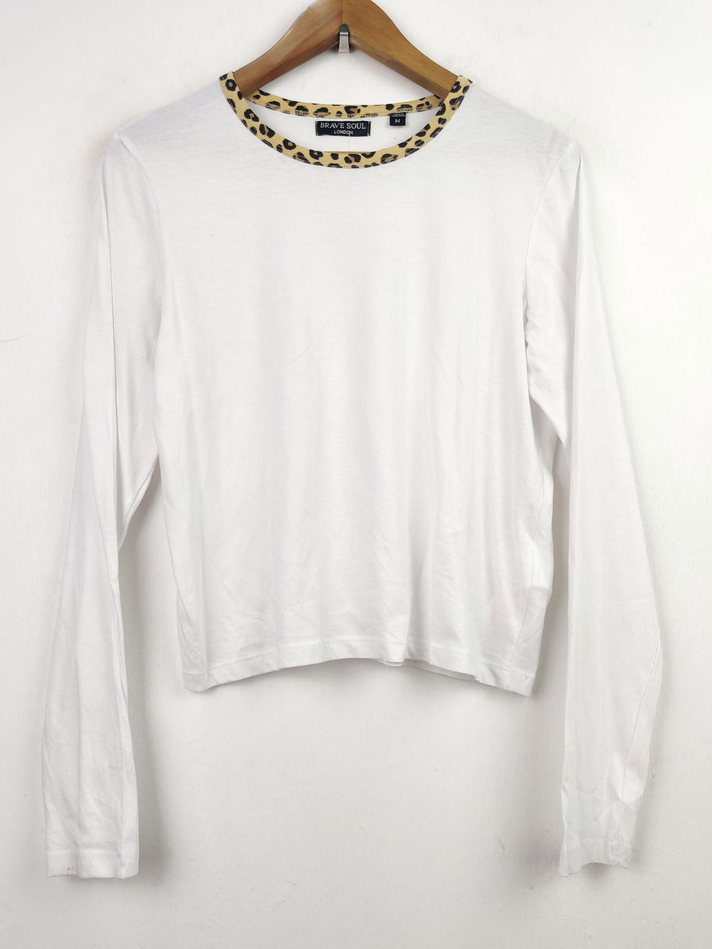 Buy online pre-used pre-loved 100% authentic & Original branded Brave Soul (CT-338) available in Pakistan. Top international brands avilable.