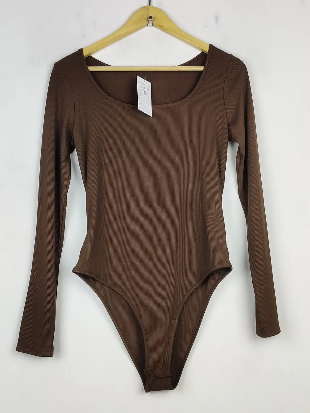 Buy online pre-used pre-loved 100% authentic & Original branded Unknown Brand (CT-3667) available in Pakistan. Top international brands avilable.