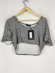 Buy online pre-used pre-loved 100% authentic & Original branded Prettylittlething (CT-3814) available in Pakistan. Top international brands avilable.