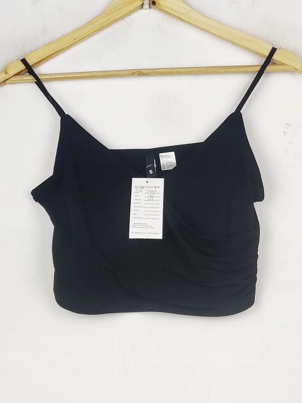 Buy online pre-used pre-loved 100% authentic & Original branded H&M (CT-3901) available in Pakistan. Top international brands avilable.
