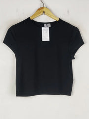Buy online pre-used pre-loved 100% authentic & Original branded H&M (CT-4026) available in Pakistan. Top international brands avilable.