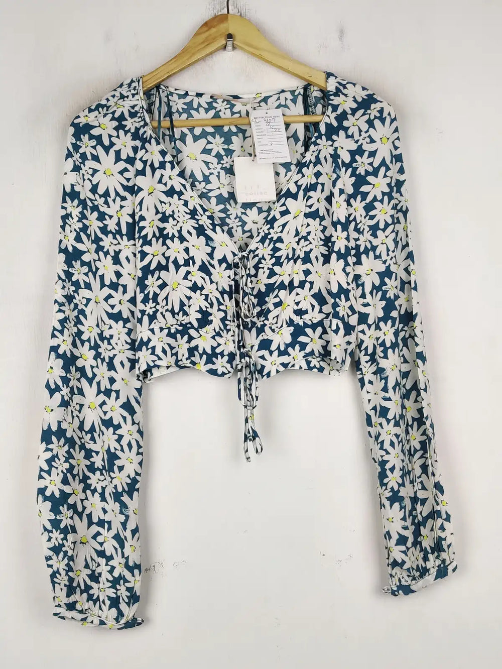 Buy online pre-used pre-loved 100% authentic & Original branded Zara (CT-4107) available in Pakistan. Top international brands avilable.