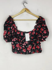 Buy online pre-used pre-loved 100% authentic & Original branded Naanaa (CT-4235) available in Pakistan. Top international brands avilable.