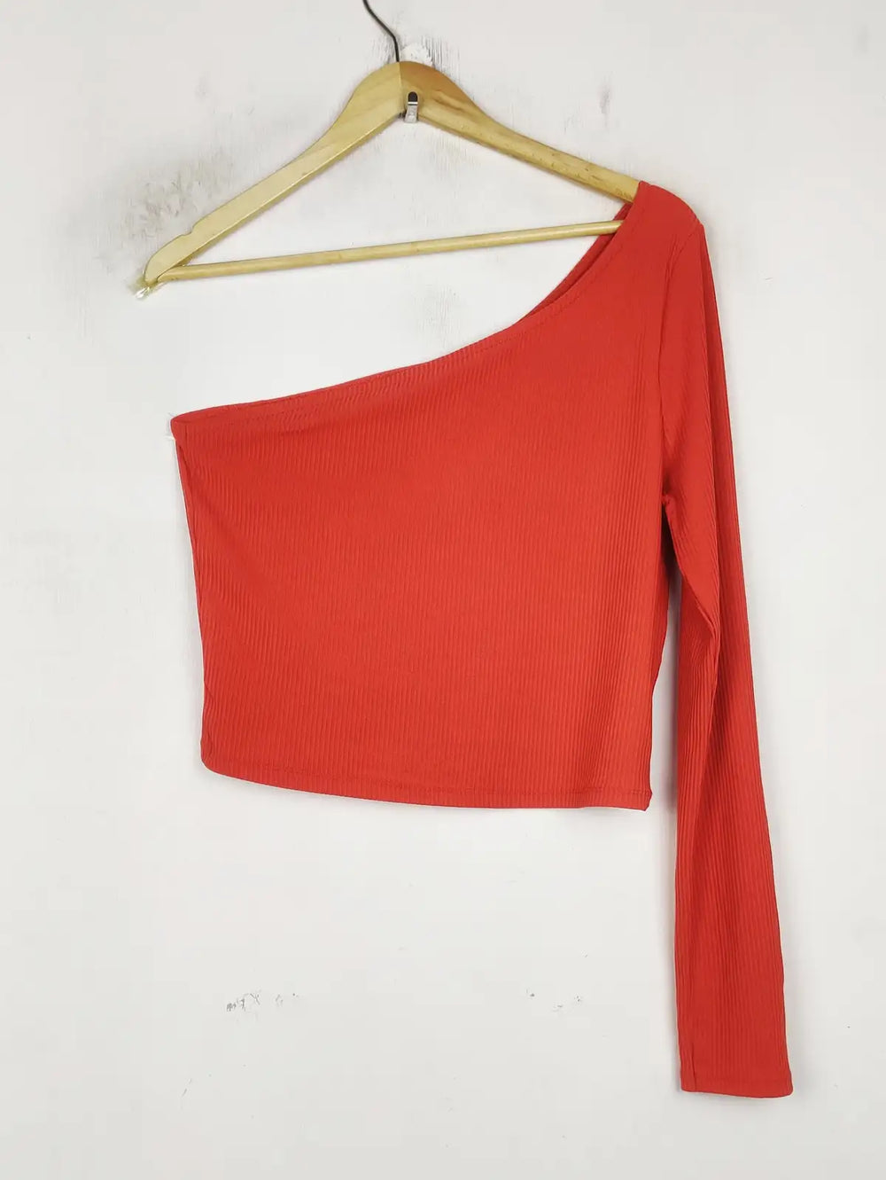Buy online pre-used pre-loved 100% authentic & Original branded Asos (CT-4260) available in Pakistan. Top international brands avilable.