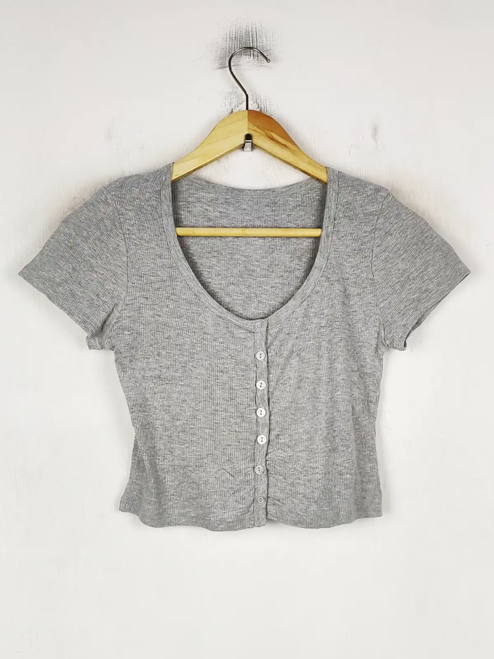 Buy online pre-used pre-loved 100% authentic & Original branded American (CT-4278) available in Pakistan. Top international brands avilable.