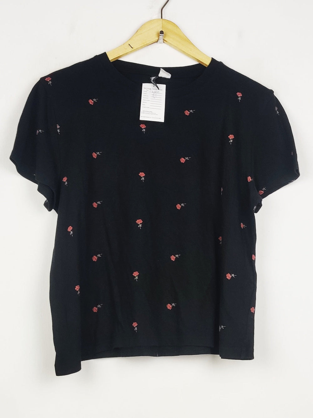 Buy online pre-used pre-loved 100% authentic & Original branded H&M (CT-4660) available in Pakistan. Top international brands avilable.