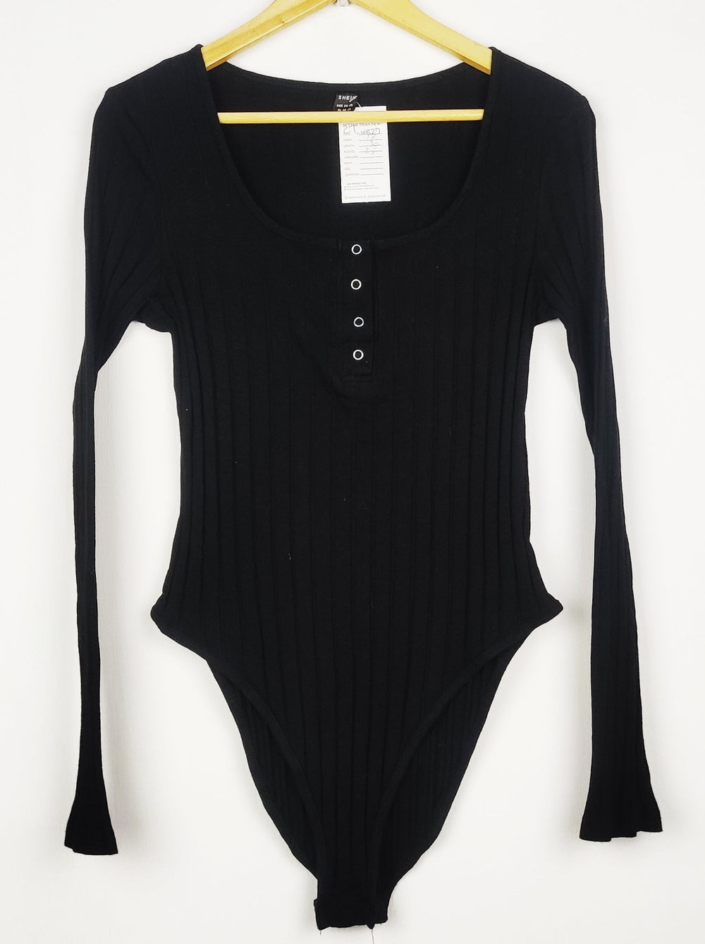 Buy online pre-used pre-loved 100% authentic & Original branded Shein (CT-4827) available in Pakistan. Top international brands avilable.