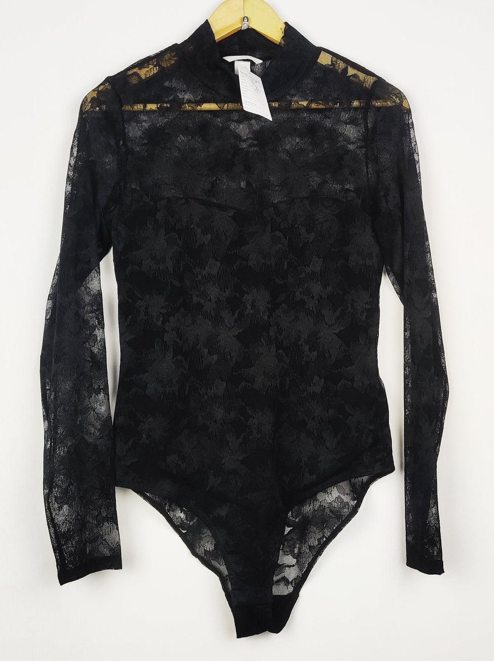 Buy online pre-used pre-loved 100% authentic & Original branded H&M (CT-4841) available in Pakistan. Top international brands avilable.