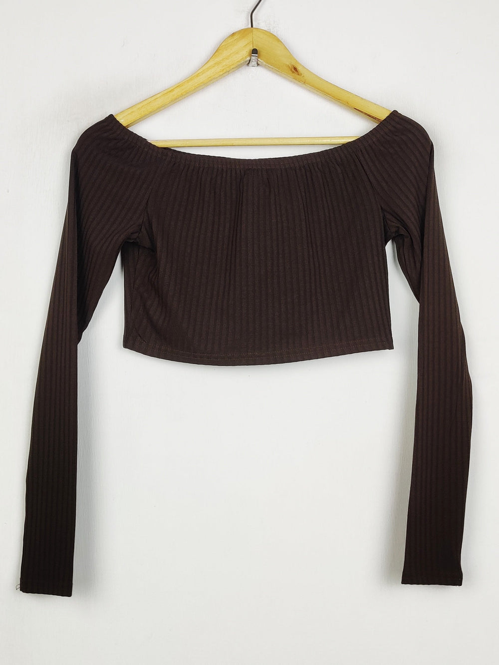 Buy online pre-used pre-loved 100% authentic & Original branded Aura Designs (CT-4912) available in Pakistan. Top international brands avilable.