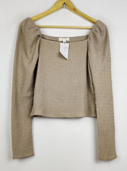 Buy online pre-used pre-loved 100% authentic & Original branded H&M (CT-4985) available in Pakistan. Top international brands avilable.