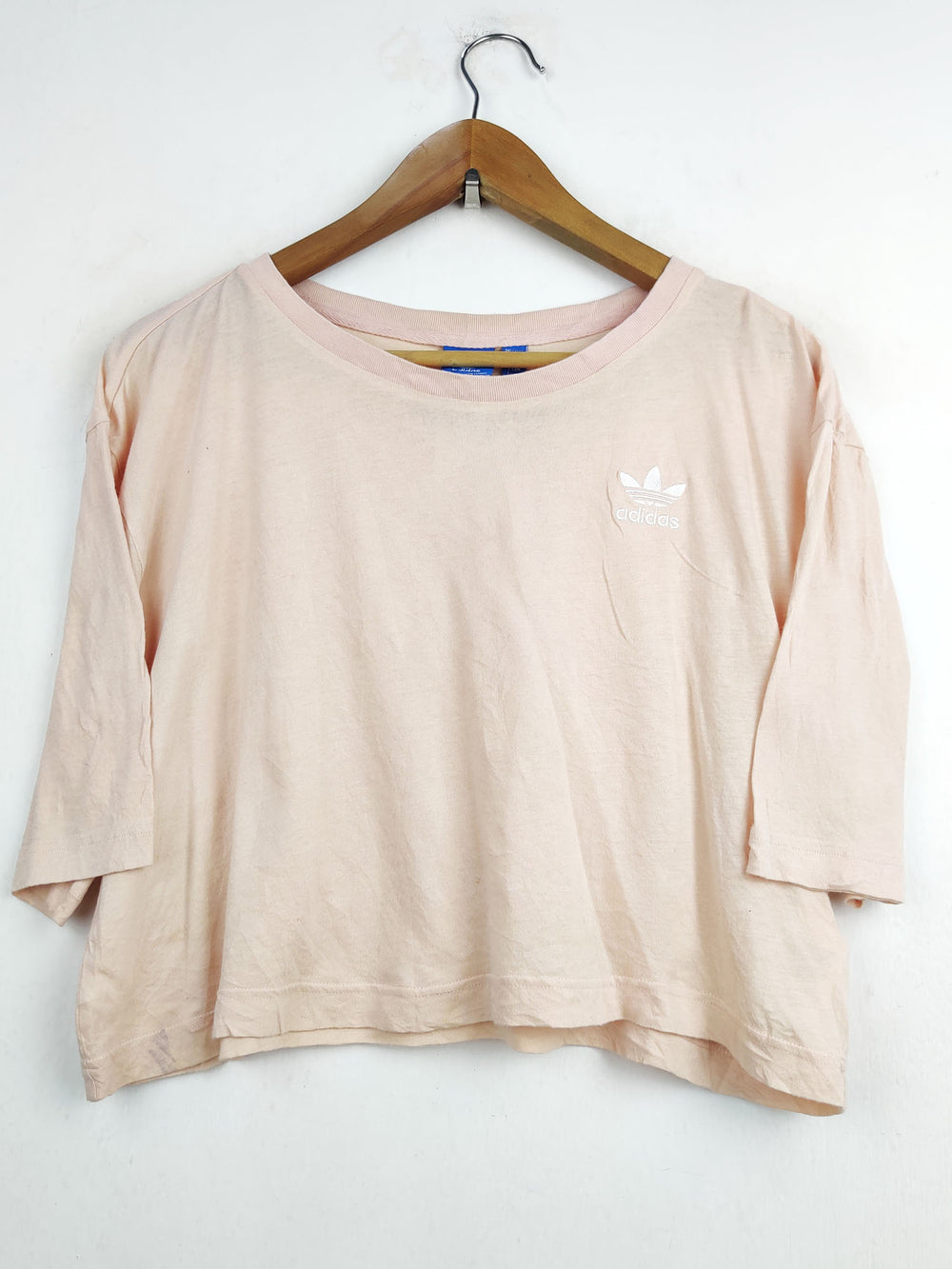 Buy online pre-used pre-loved 100% authentic & Original branded Adidas (CT-516) available in Pakistan. Top international brands avilable.