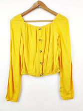 Buy online pre-used pre-loved 100% authentic & Original branded H&M (CT-563) available in Pakistan. Top international brands avilable.