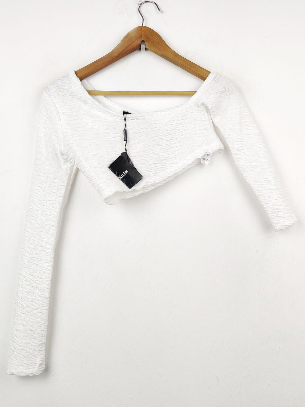 Buy online pre-used pre-loved 100% authentic & Original branded Pretty Little Thing (CT-638) available in Pakistan. Top international brands avilable.