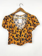 Buy online pre-used pre-loved 100% authentic & Original branded Lella (CT-682) available in Pakistan. Top international brands avilable.